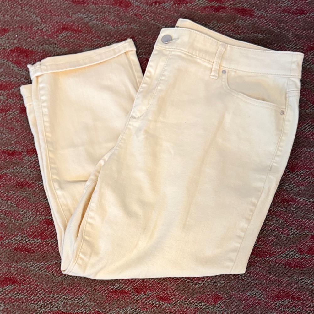 Chico's Pale Yellow Ankle Cropped Jeans - size 14